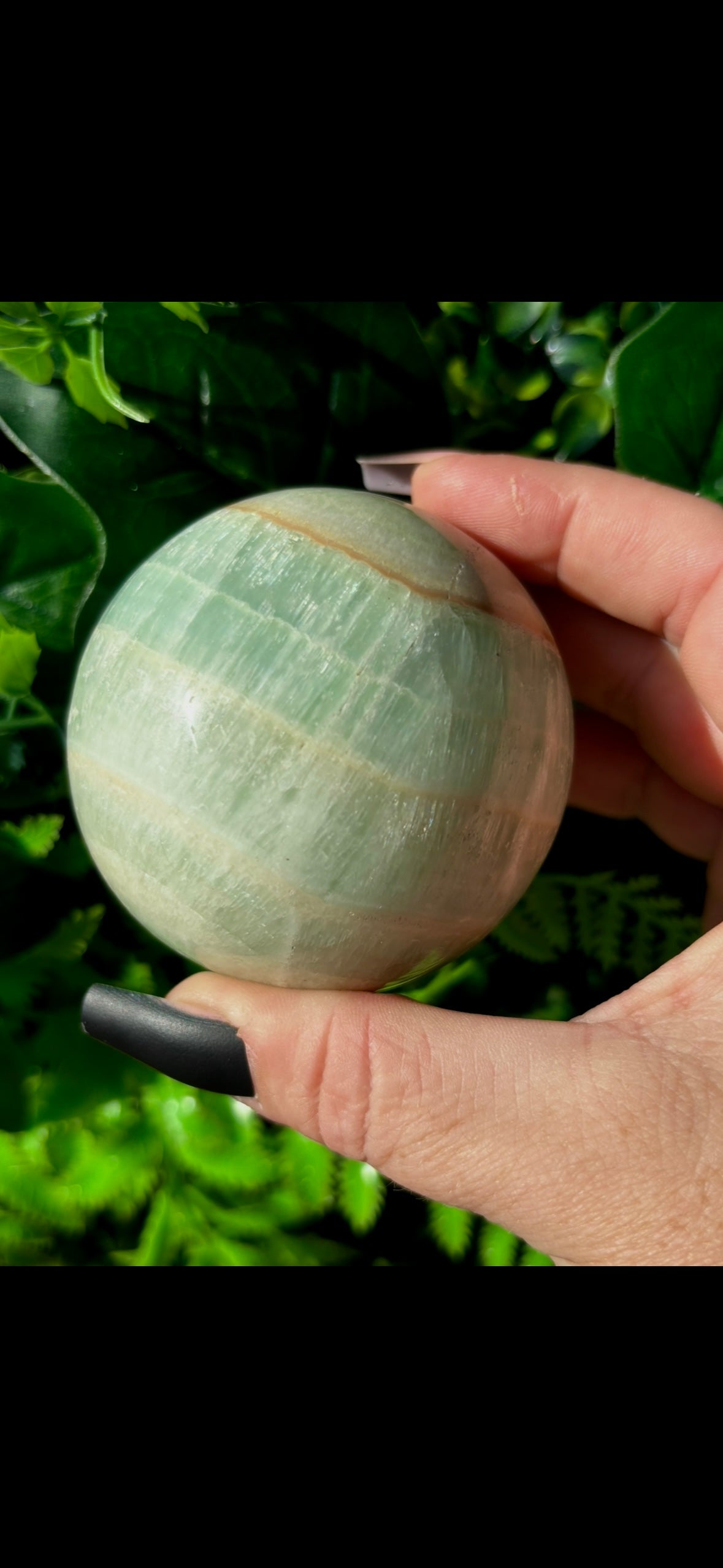 Pistachio Calcite spheres