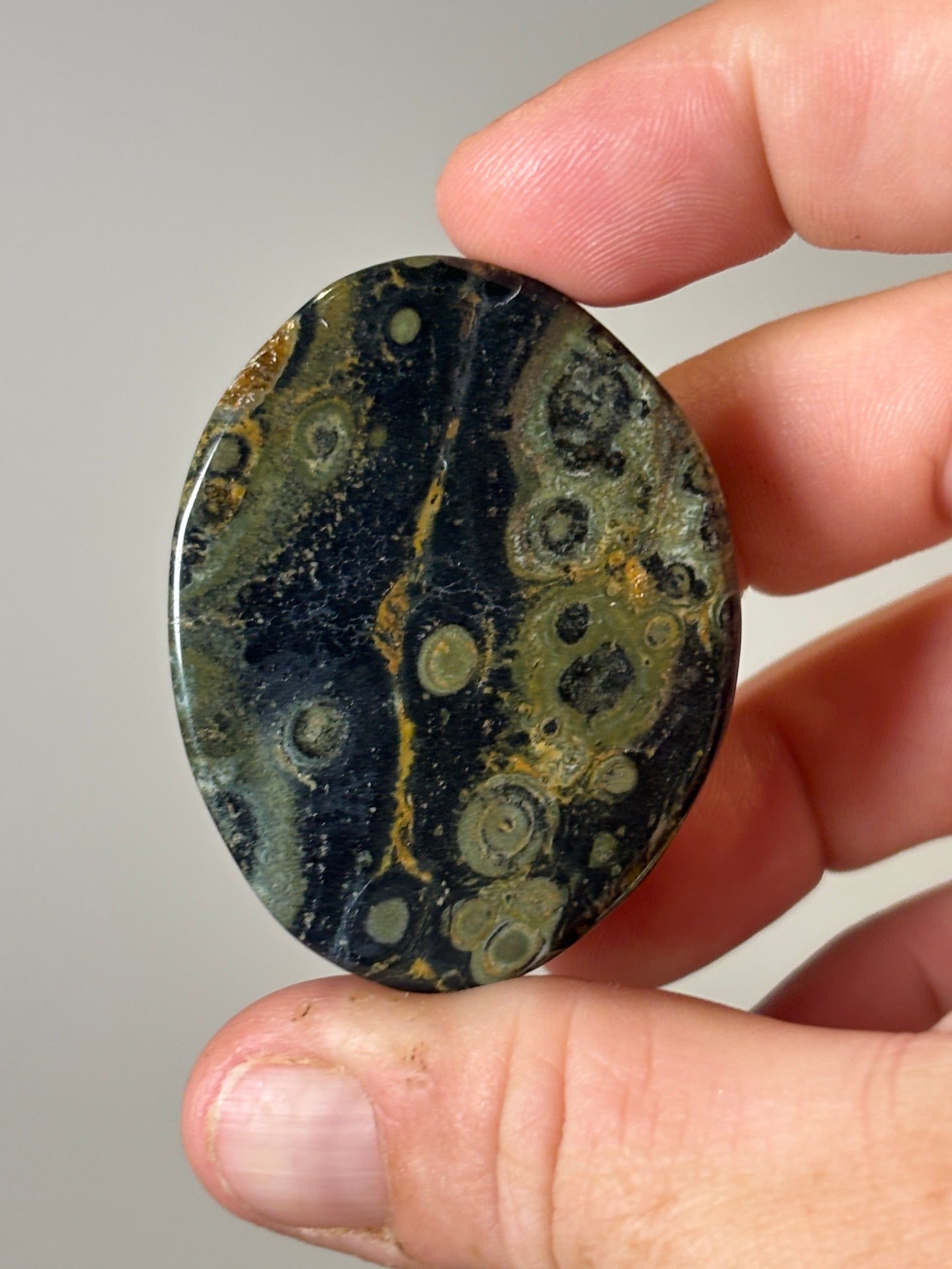 Flat stones - various