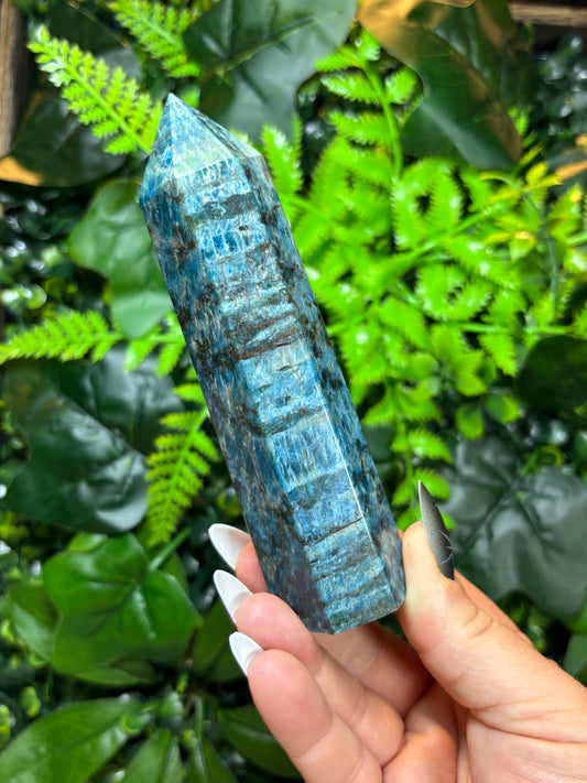 Dappled Blue Apatite Tower