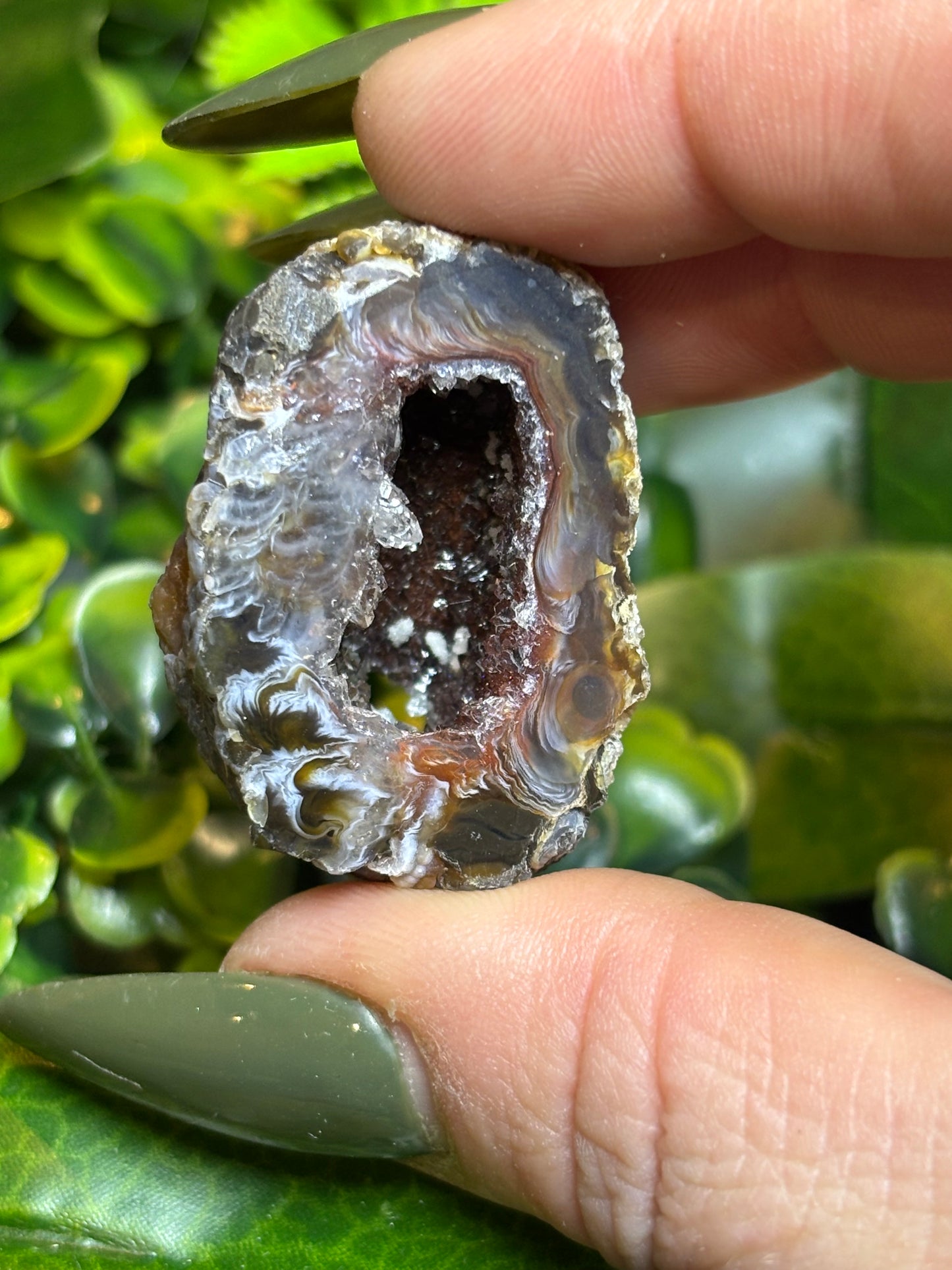 Oco Agate mini geode - Brazil - intuitively chosen