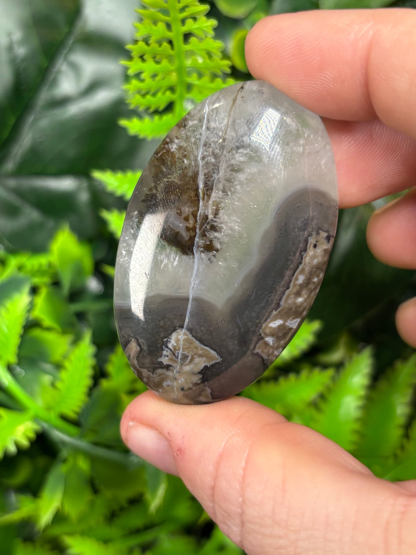 Volcano Agate palm stones - UV reactive
