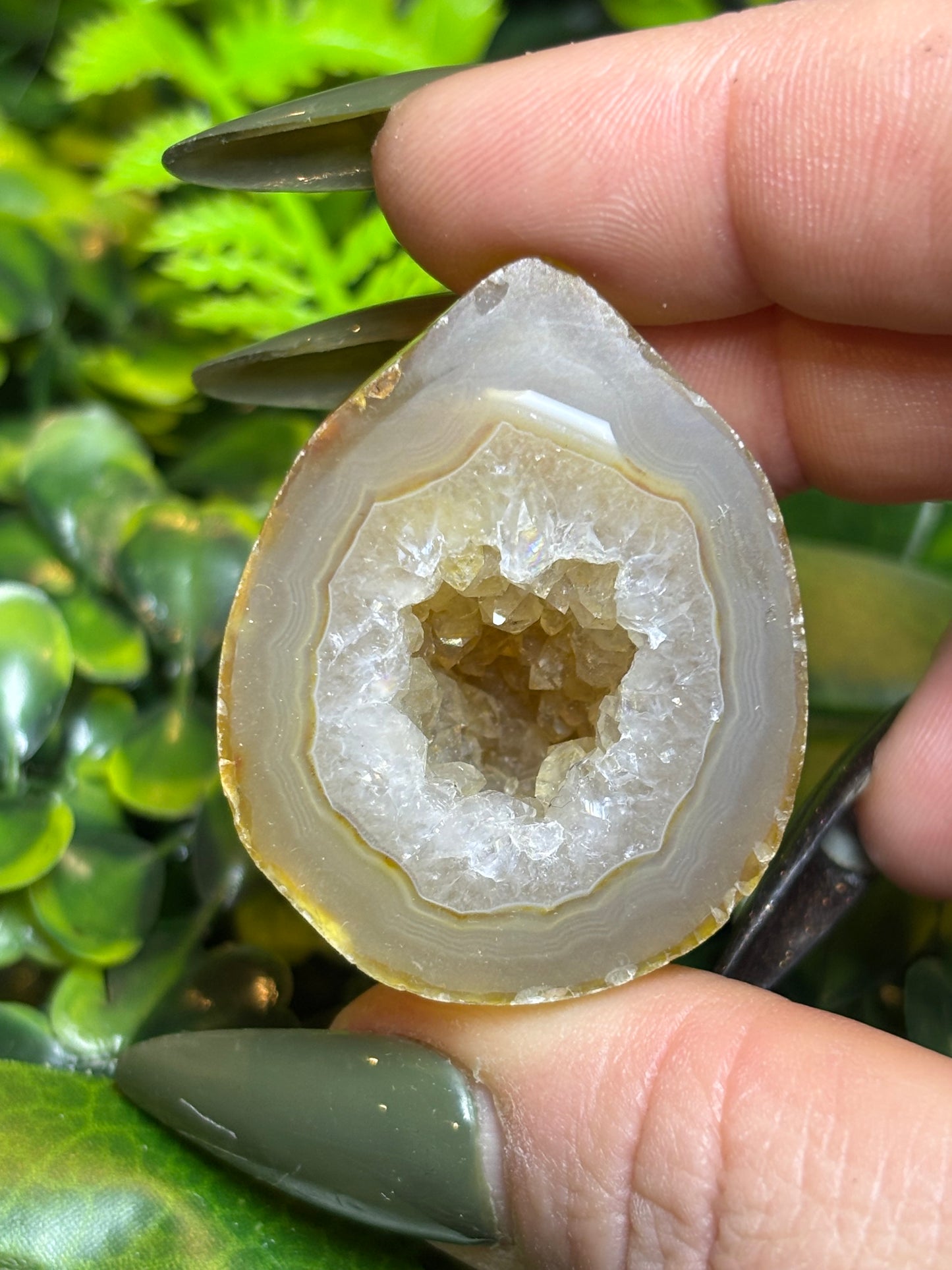 Oco Agate mini geode - Brazil - intuitively chosen