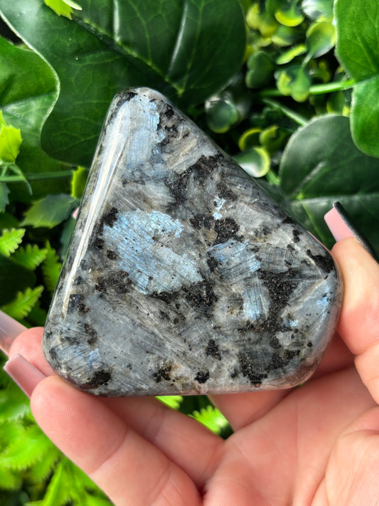 Larvikite freeforms