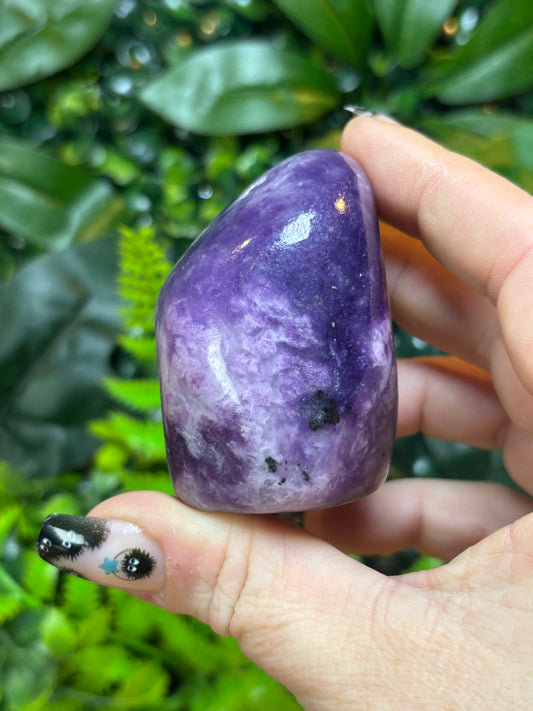 Lepidolite free form - A