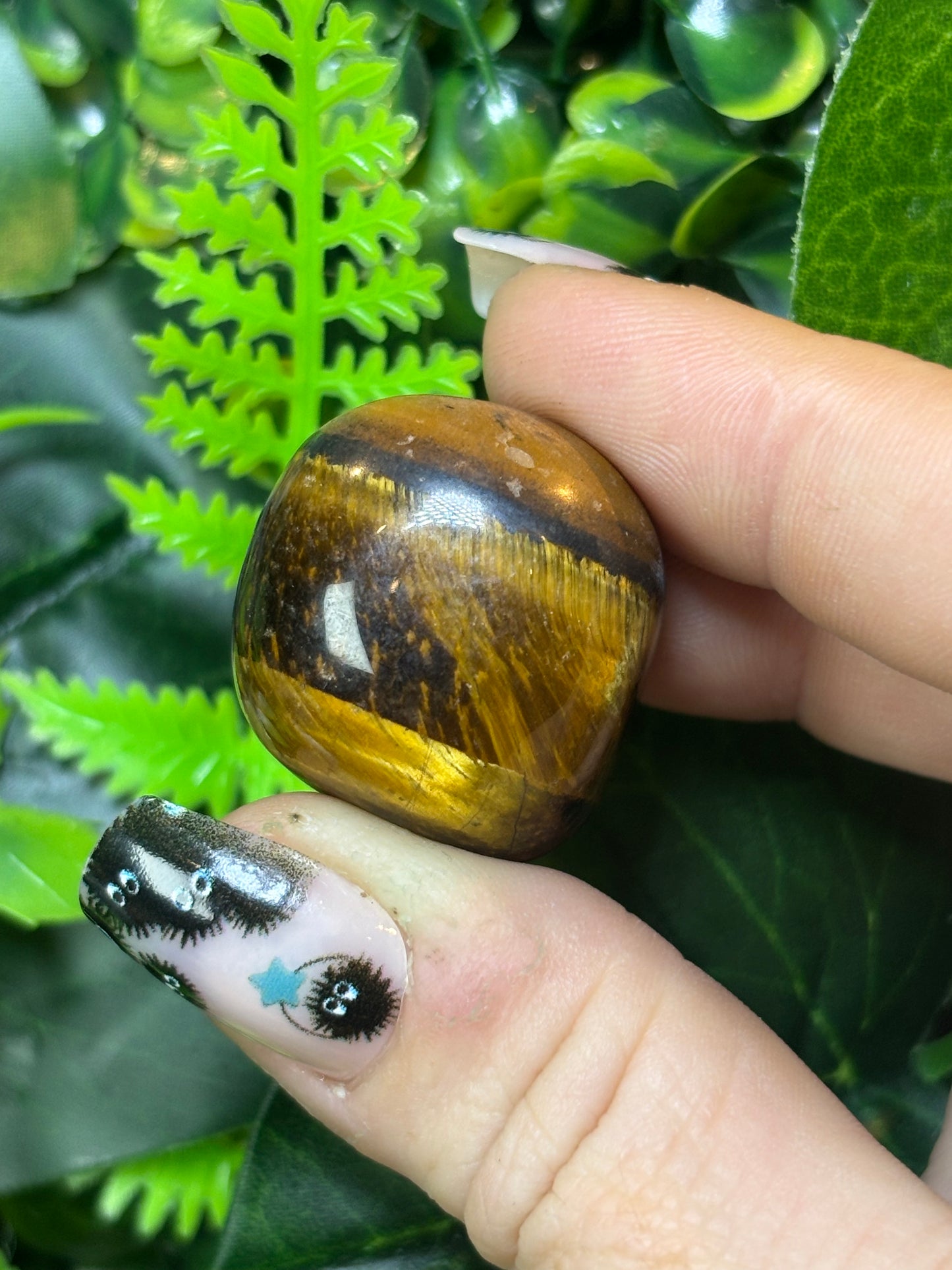 Tigers Eye tumblestone