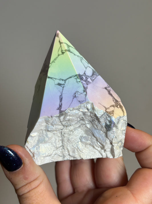Angel aura howlite half polished point