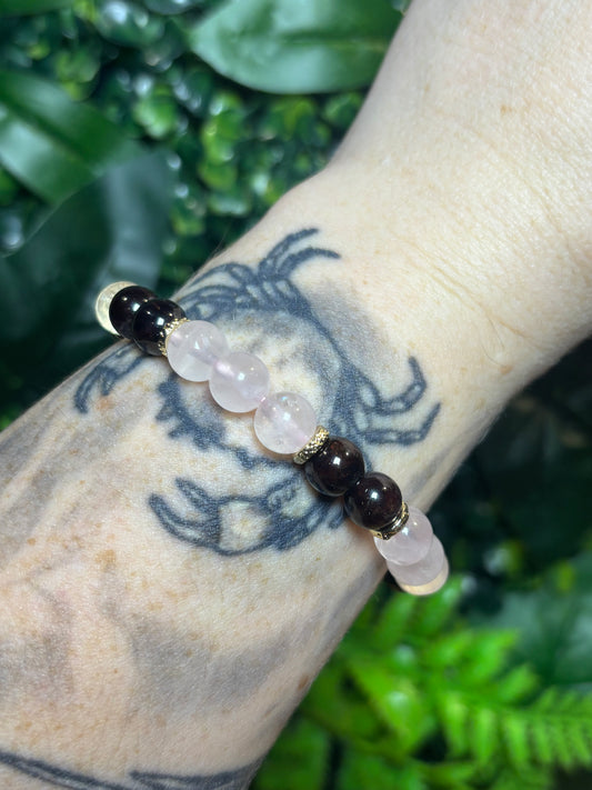 Garnet and Rose Quartz beaded bracelet - 8mm