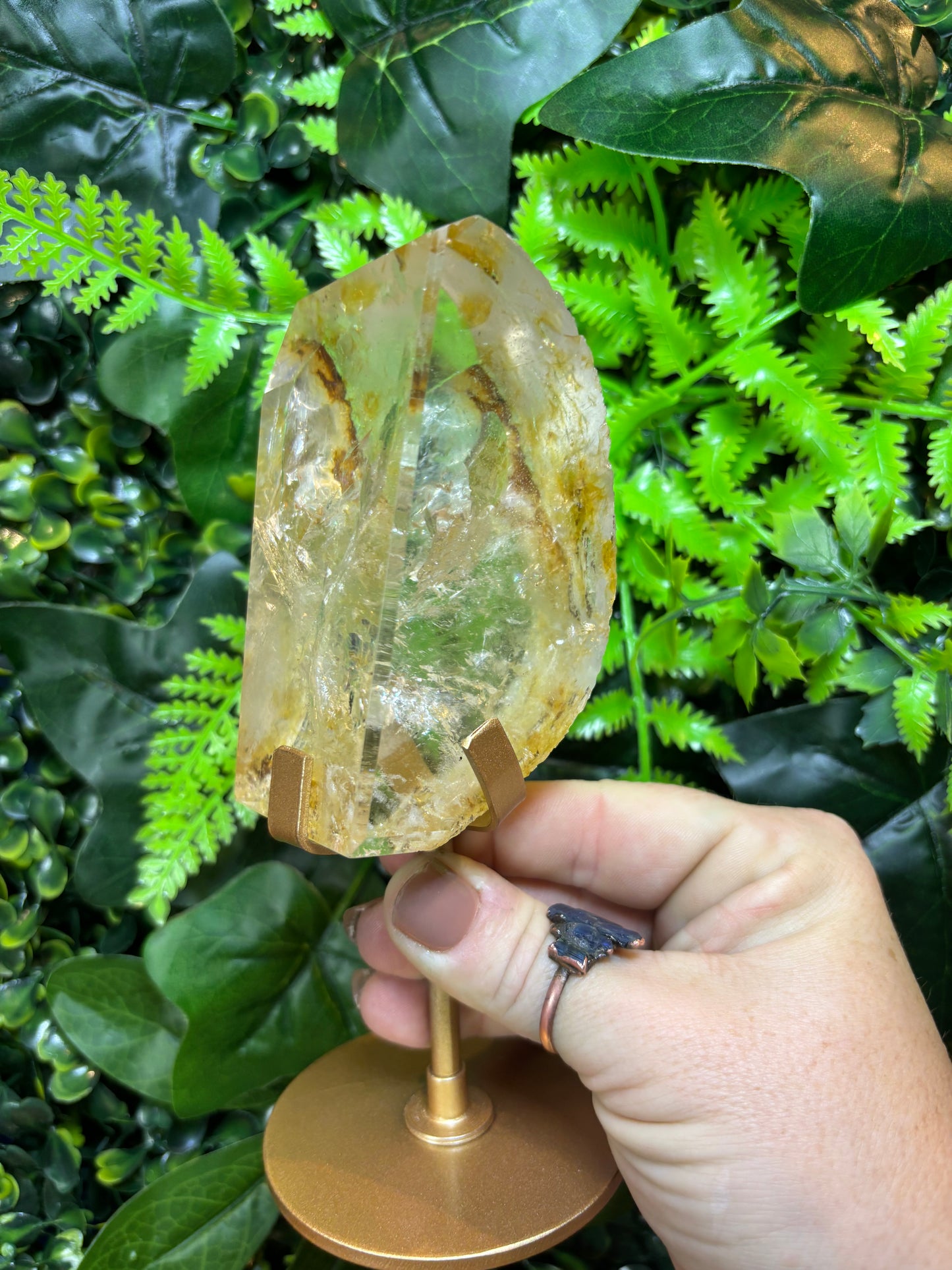 Part raw Golden Healer free form on custom stand