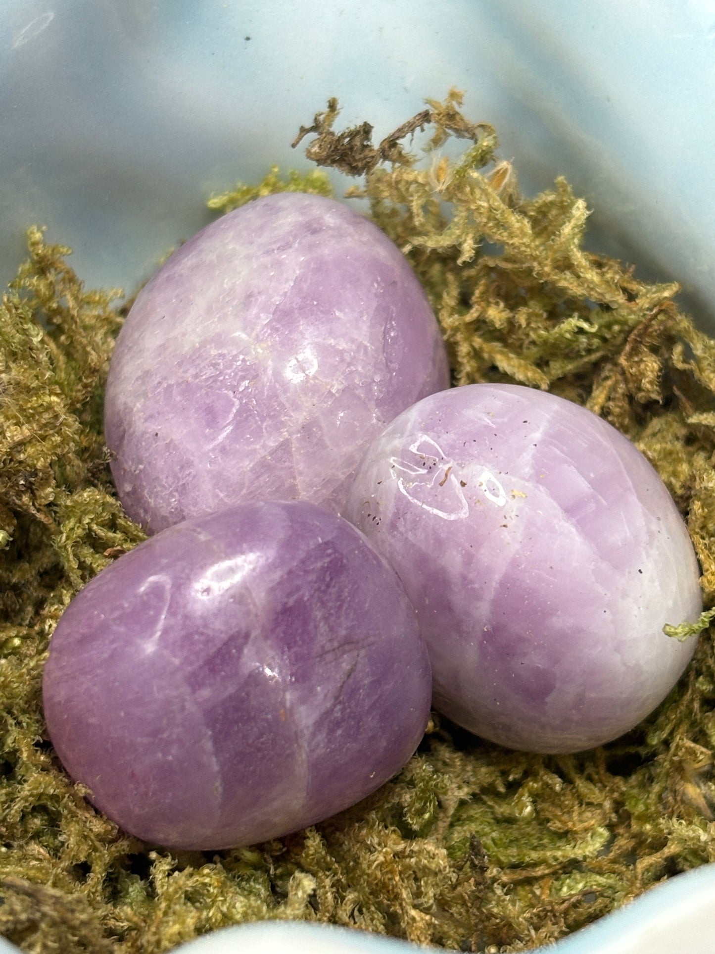 Kunzite tumble stone