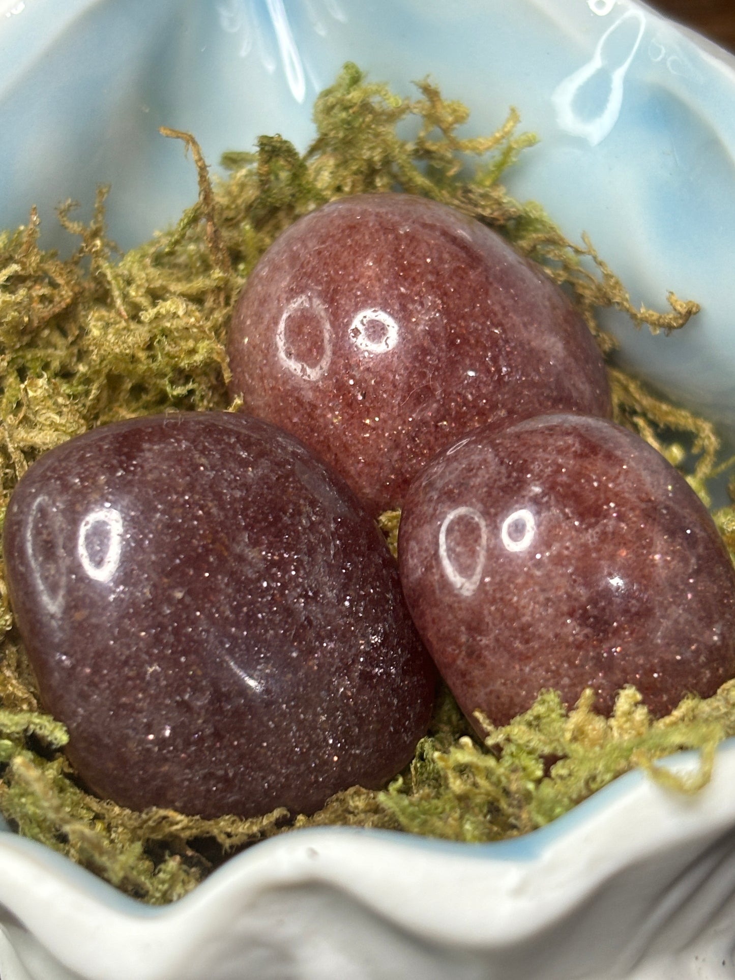 Strawberry quartz tumble stone