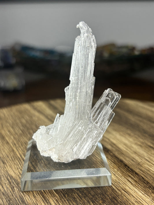 Raw selenite specimen