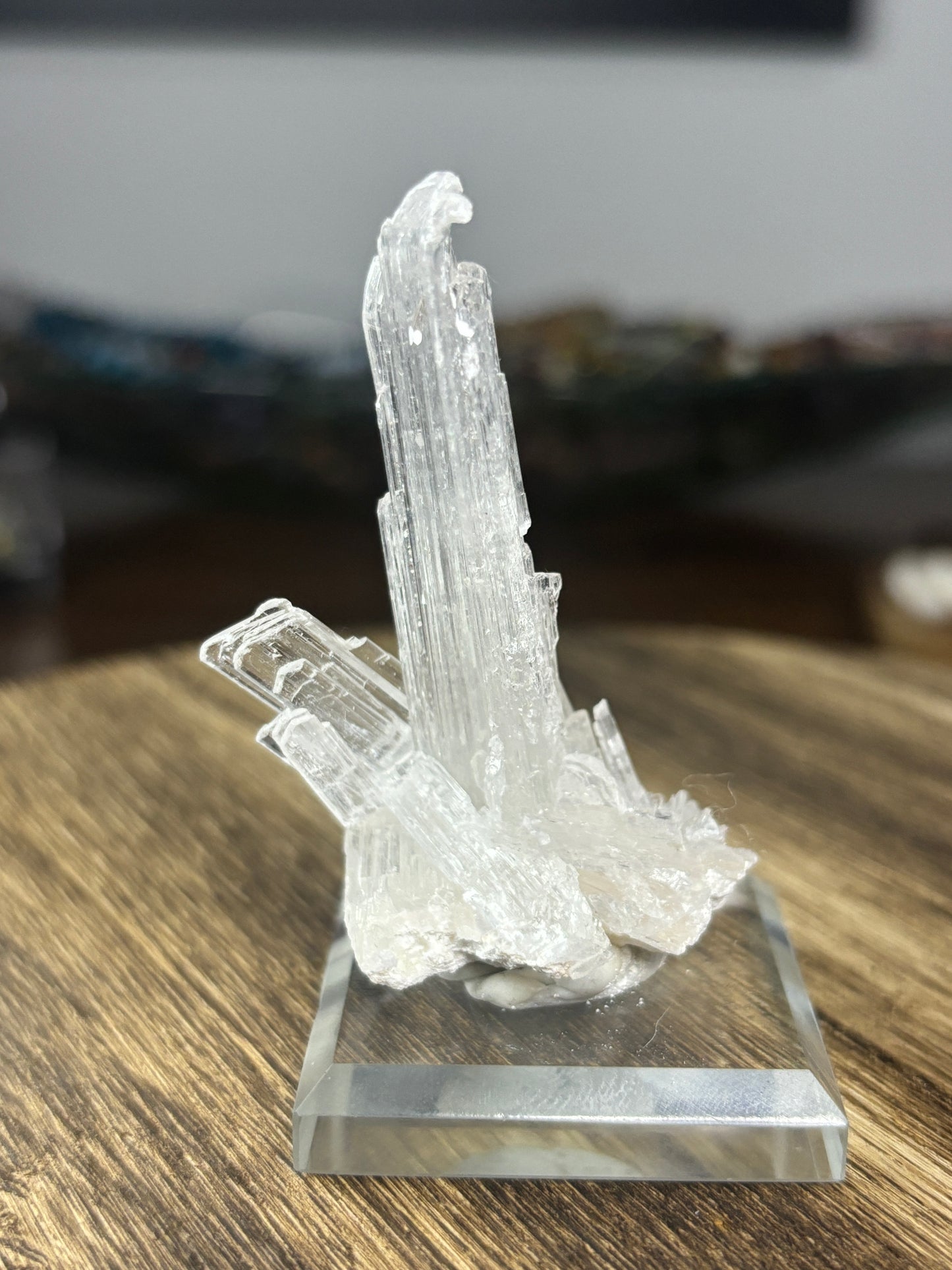 Raw selenite specimen