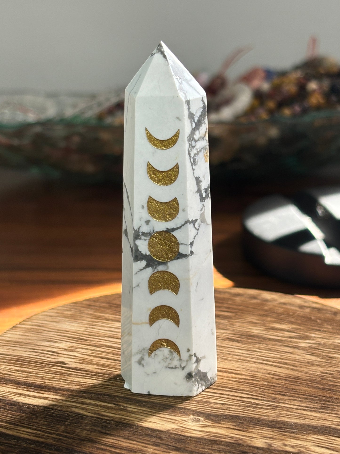 Moon phase howlite tower