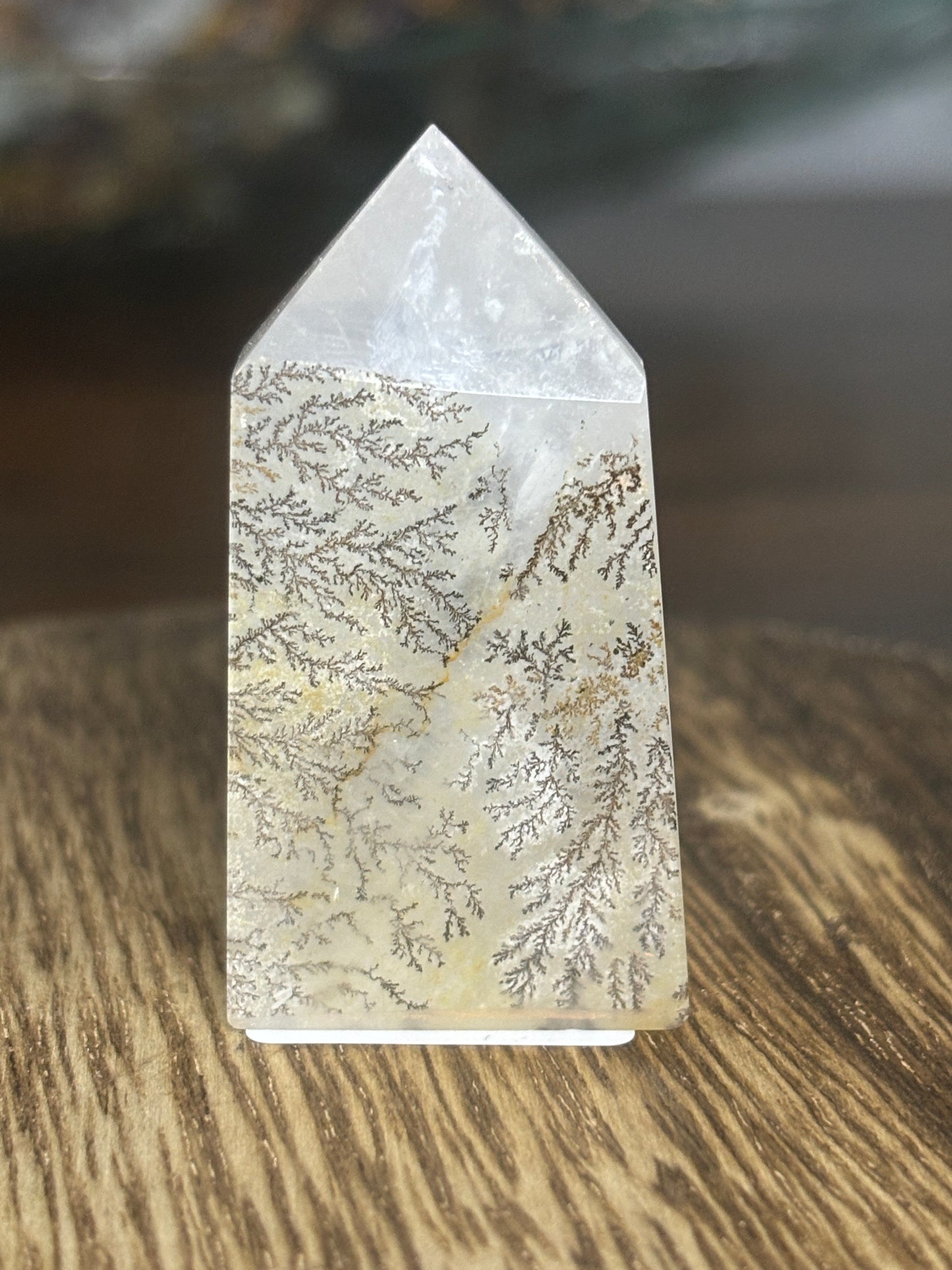 Dendritic quartz tower 2