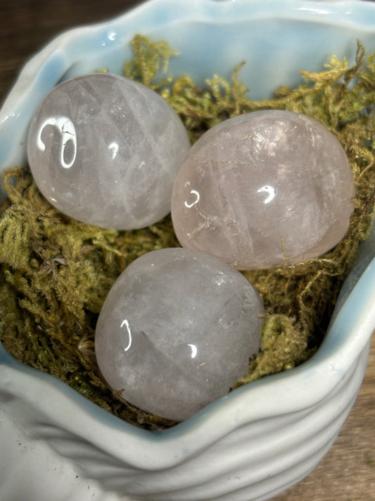 Rose quartz tumble stone