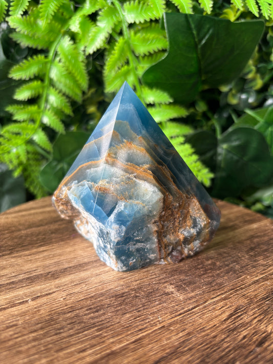 Blue onyx half polished point